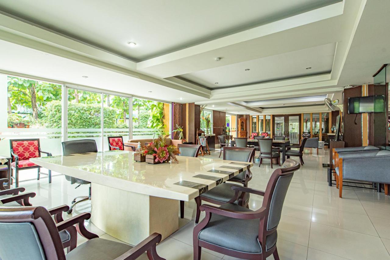 The Wing Design Hotel Bangkok Exterior photo