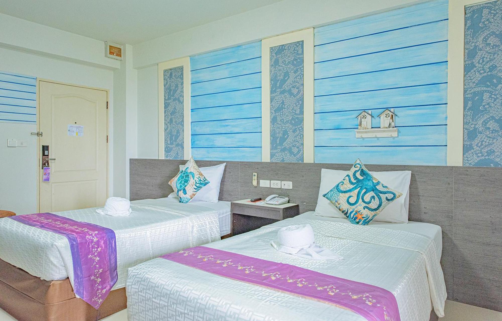 The Wing Design Hotel Bangkok Exterior photo